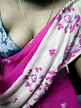 Snapshot of tamil_subha69 chatting on 06-20-26, 11:51 tamil subha69 online show from 06-20-26, 11:51