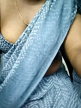Snapshot of tamil_subha69 chatting on 07-07-26, 04:55 tamil subha69 online show from 07-07-26, 04:55