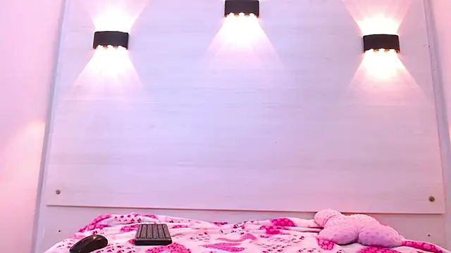 AndreaGil  online show from 11-11-25, 12:05