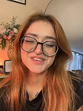 Snapshot of SweetJennaa chatting on 06-26-26, 10:58 SweetJennaa online show from 06-26-26, 10:58