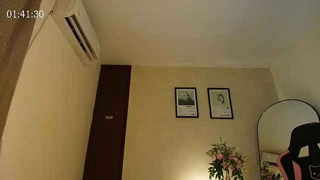 Snapshot of SweetJennaa chatting on 07-23-26, 01:58 SweetJennaa online show from 07-23-26, 01:58