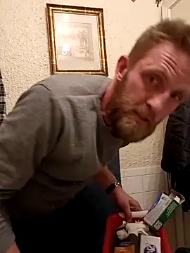 otterlover123 online show from 02-15-26, 07:32