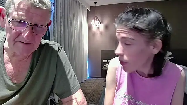 Snapshot of MelinahViking chatting on 11-01-25, 04:58 MelinahViking online show from 11-01-25, 04:58