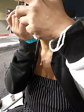 Snapshot of Kittybouncy69 chatting on 09-29-25, 10:09 Kittybouncy69 online show from 09-29-25, 10:09