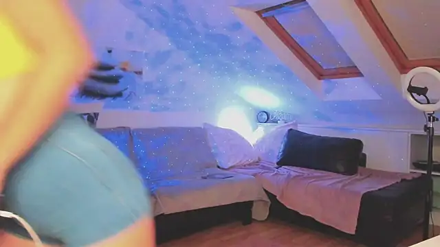 MiaRouge online show from 09-23-25, 06:11