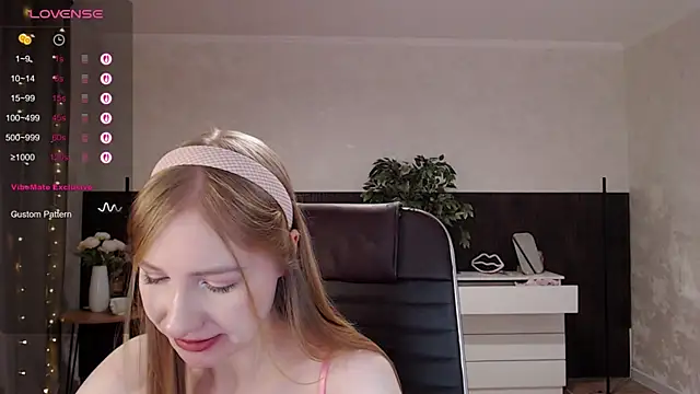 Cutie Annie online show from 11-23-25, 02:55