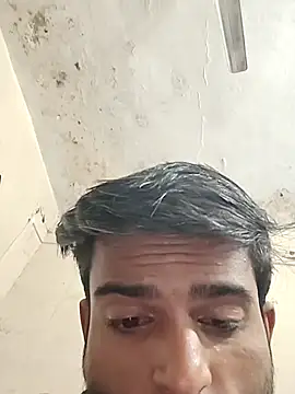 Snapshot of PRIYANHU@xh chatting on 11-13-25, 04:39 PRIYANHUxh online show from 11-13-25, 04:39