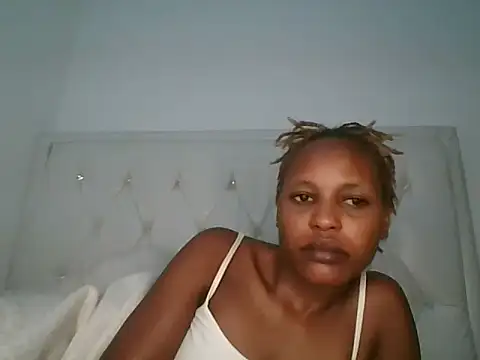 Candykitten online show from 03-08-25, 05:07