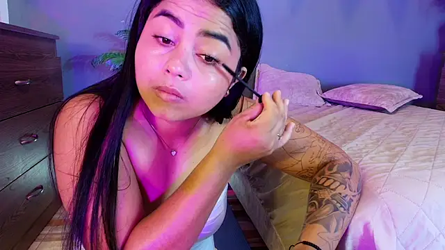 jade brunnette online show from 06-20-26, 08:11