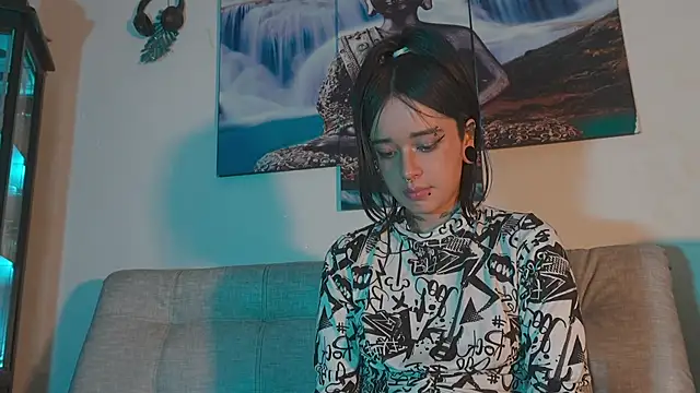 ariana-white- online show from 04-28-26, 01:05