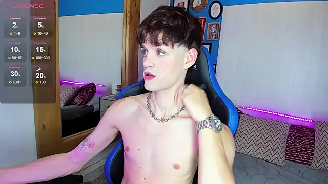 VladHellsing4 online show from 03-04-25, 02:10