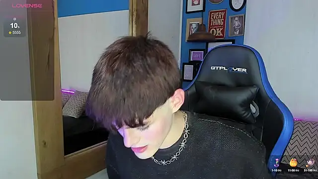 VladHellsing4 online show from 03-18-25, 01:42