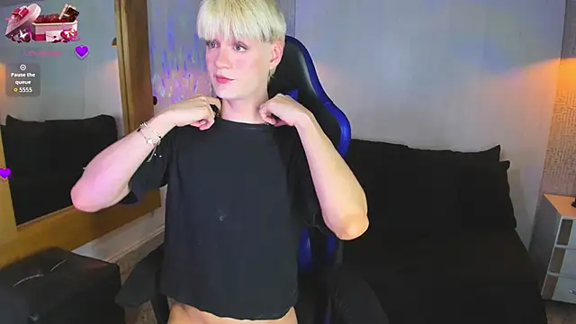 VladHellsing4 online show from 04-09-26, 02:33