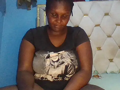 Snapshot of Kichuna_ chatting on 12-19-25, 09:55 Kichuna online show from 12-19-25, 09:55