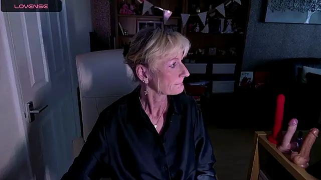 TopazCamgirl online show from 12-13-24, 01:12