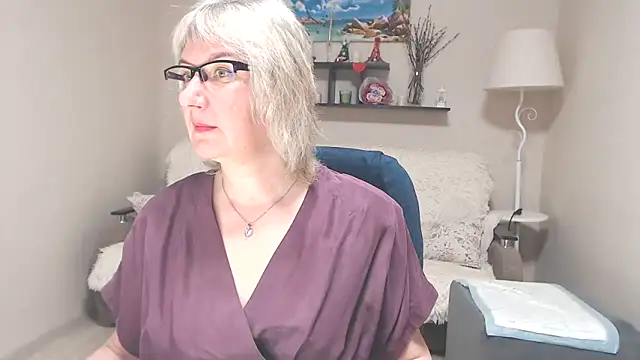 FleurMays online show from 05-29-26, 04:21
