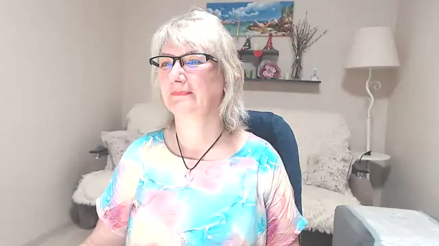 FleurMays online show from 06-11-26, 04:10