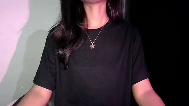 Snapshot of glowybekwa chatting on 01-20-25, 07:46 glowybekwa online show from 01-20-25, 07:46