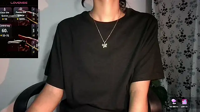 Snapshot of glowybekwa chatting on 03-15-25, 10:22 glowybekwa online show from 03-15-25, 10:22