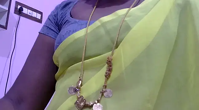 Snapshot of Hot_akshara chatting on 02-20-25, 04:28 Hot akshara online show from 02-20-25, 04:28