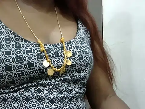 Snapshot of Hot_akshara chatting on 09-09-25, 02:22 Hot akshara online show from 09-09-25, 02:22