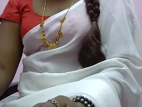 Hot akshara online show from 12-16-25, 10:37