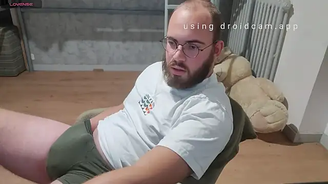 Snapshot of azagoul222 chatting on 09-15-25, 08:53 azagoul222 online show from 09-15-25, 08:53