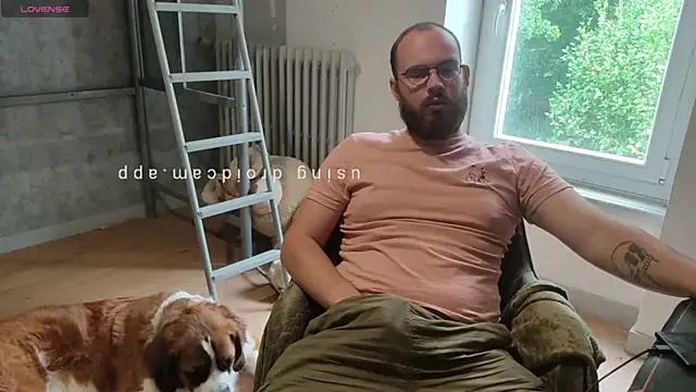 Snapshot of azagoul222 chatting on 09-21-25, 04:08 azagoul222 online show from 09-21-25, 04:08