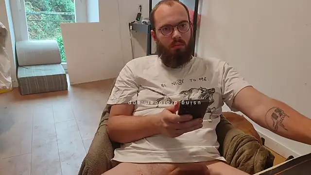 Snapshot of azagoul222 chatting on 01-18-26, 03:05 azagoul222 online show from 01-18-26, 03:05