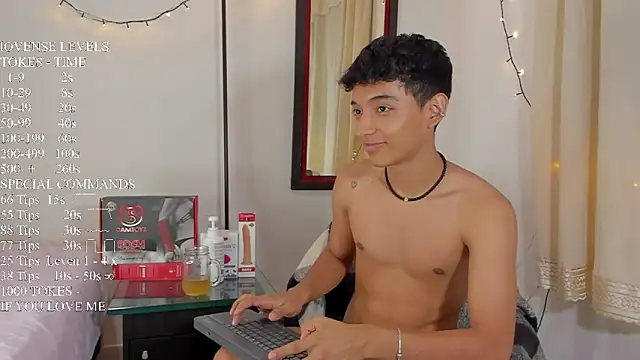 Snapshot of mike_tylor01 chatting on 01-16-25, 02:09 mike tylor01 online show from 01-16-25, 02:09