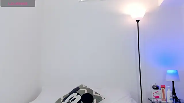 Snapshot of mike_tylor01 chatting on 02-03-26, 03:39 mike tylor01 online show from 02-03-26, 03:39