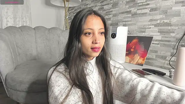 Snapshot of Loren_parissi chatting on 02-16-25, 04:20 Loren parissi online show from 02-16-25, 04:20