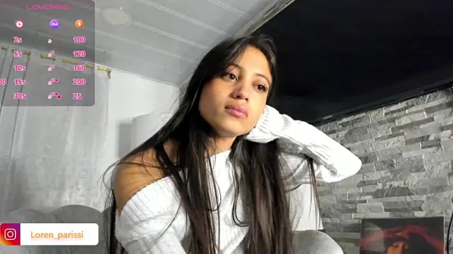 Snapshot of Loren_parissi chatting on 03-18-25, 03:09 Loren parissi online show from 03-18-25, 03:09
