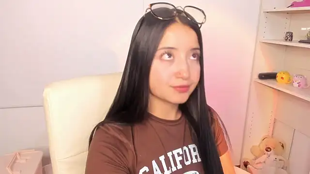 Snapshot of Ali_itcaduu chatting on 03-18-25, 03:42 Ali itcaduu online show from 03-18-25, 03:42