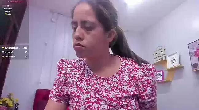 kathina giraldo online show from 12-17-24, 06:53