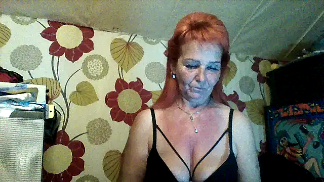 CassandraSandra44 online show from 04-06-26, 04:52