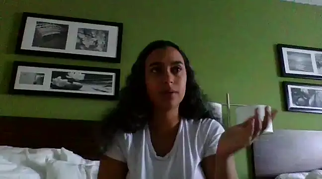 cinnaminnie online show from 01-08-25, 09:23