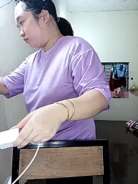 Thomgdee online show from 10-25-25, 01:46