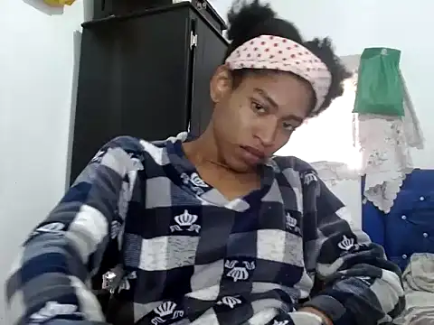 Snapshot of miriam775 chatting on 12-26-24, 03:42 miriam775 online show from 12-26-24, 03:42