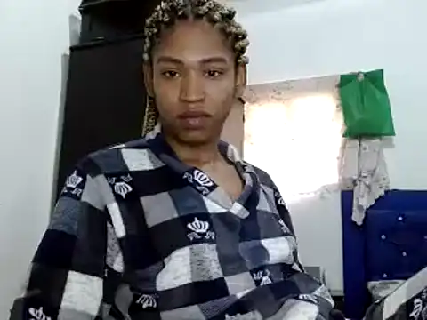 Snapshot of miriam775 chatting on 01-07-25, 03:44 miriam775 online show from 01-07-25, 03:44