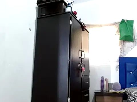 Snapshot of miriam775 chatting on 03-10-25, 02:59 miriam775 online show from 03-10-25, 02:59