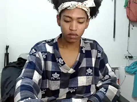 Snapshot of miriam775 chatting on 09-08-25, 03:00 miriam775 online show from 09-08-25, 03:00