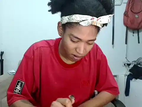 Snapshot of miriam775 chatting on 09-12-25, 09:26 miriam775 online show from 09-12-25, 09:26