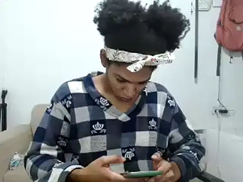 Snapshot of miriam775 chatting on 09-18-25, 10:28 miriam775 online show from 09-18-25, 10:28