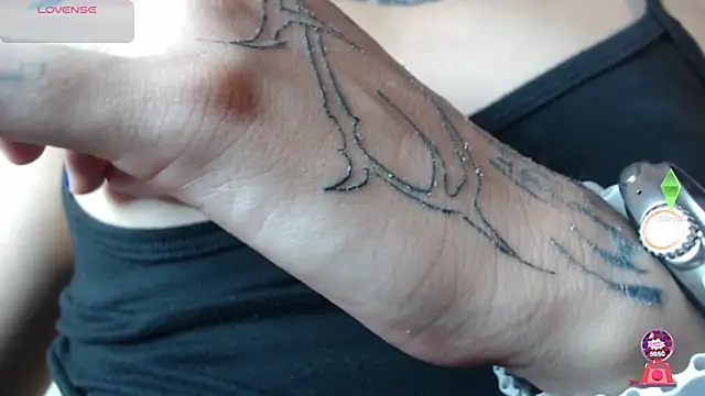 Snapshot of Bunny_bel chatting on 12-20-25, 12:45 Bunny bel online show from 12-20-25, 12:45