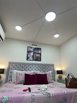 Snapshot of sarascottt chatting on 02-02-26, 07:01 sarascottt online show from 02-02-26, 07:01