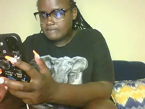 Snapshot of Montel_Montel_ chatting on 01-06-26, 05:33 Montel Montel online show from 01-06-26, 05:33