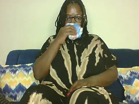 Snapshot of Montel_Montel_ chatting on 02-14-26, 08:22 Montel Montel online show from 02-14-26, 08:22