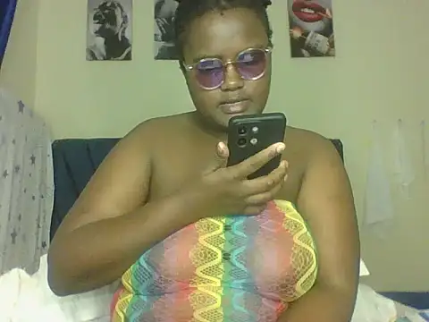 Snapshot of Montel_Montel_ chatting on 05-02-26, 04:39 Montel Montel online show from 05-02-26, 04:39