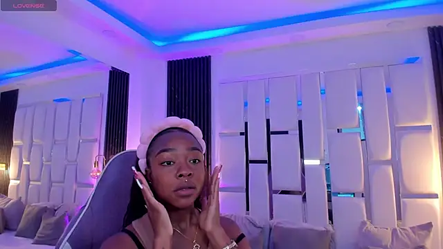 Snapshot of mia_schwarz chatting on 11-12-25, 10:09 mia schwarz online show from 11-12-25, 10:09